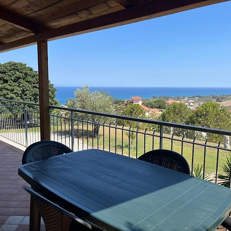 Luna Apartaments Badolato Marina Exterior foto
